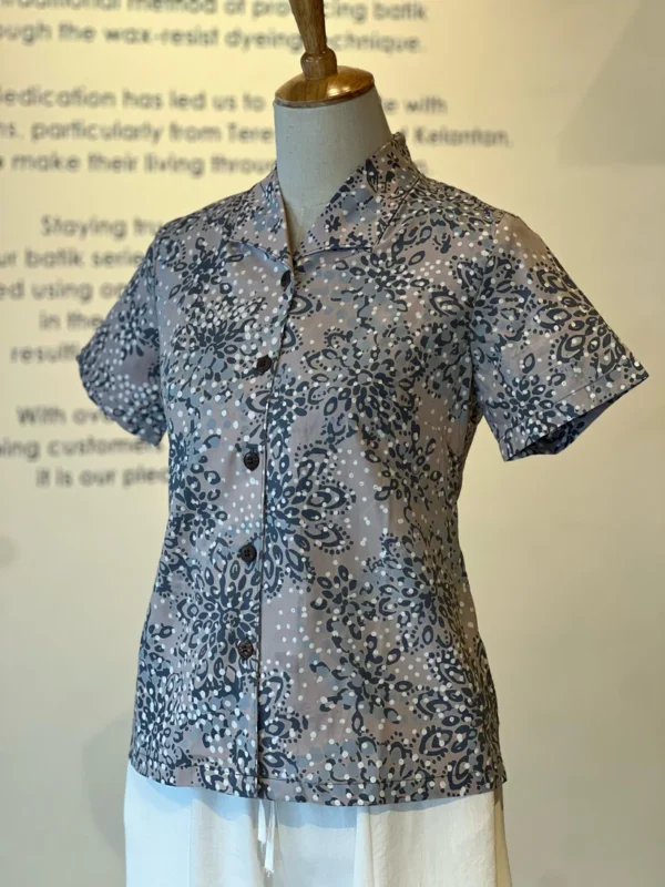 WhatsApp_Image_2025-05-02_at_5.38.00_PM_1 Jen Top 06